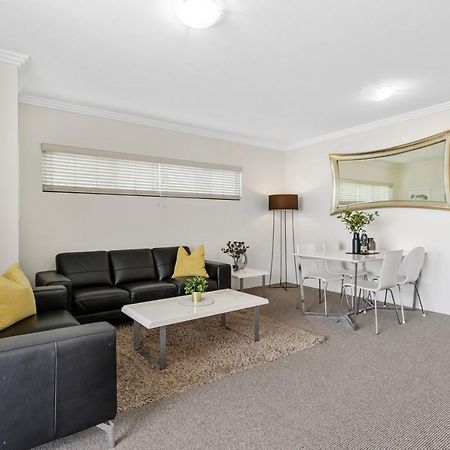 Republic Apartments Brisbane City Exterior photo