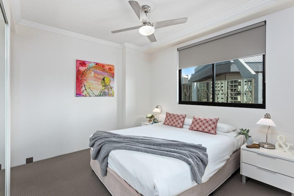 Republic Apartments Brisbane City Exterior photo