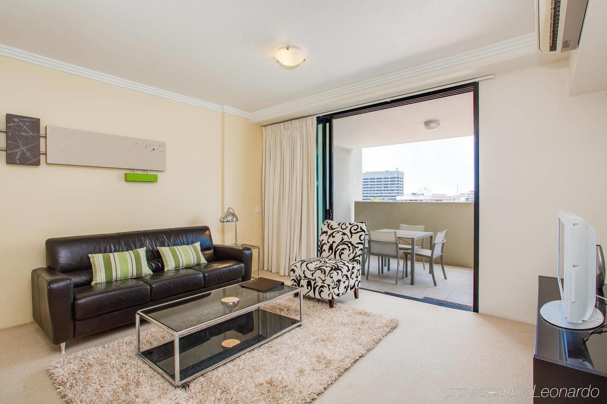 Republic Apartments Brisbane City Exterior photo